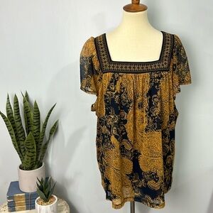 ❄️ Apt. 9 navy and gold square neckline top size 2x